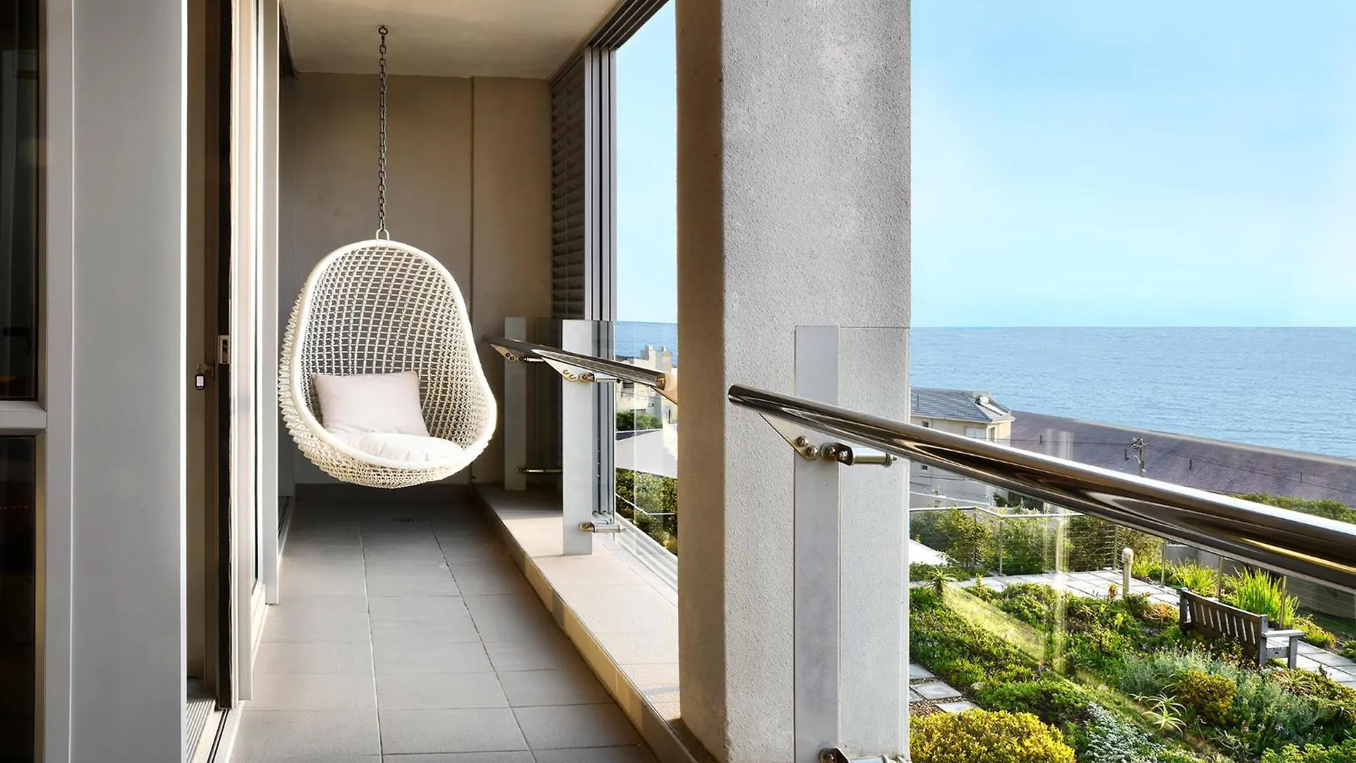 The Crystal 203 Camps Bay - Back-Up Power Apartment Cape Town