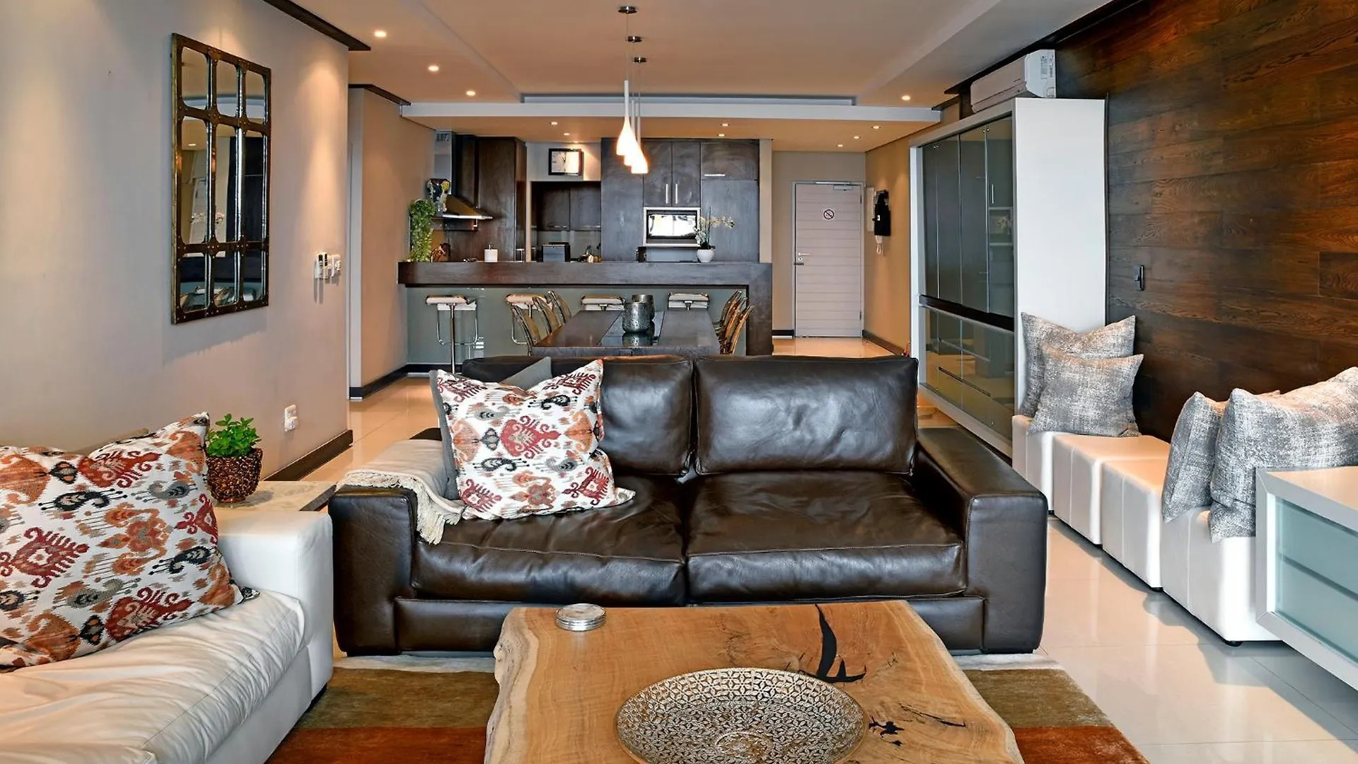 The Crystal 203 Camps Bay - Back-Up Power Apartment Cape Town