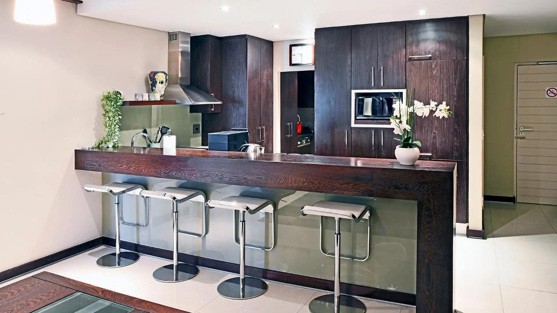 The Crystal 203 Camps Bay - Back-Up Power Apartment Cape Town