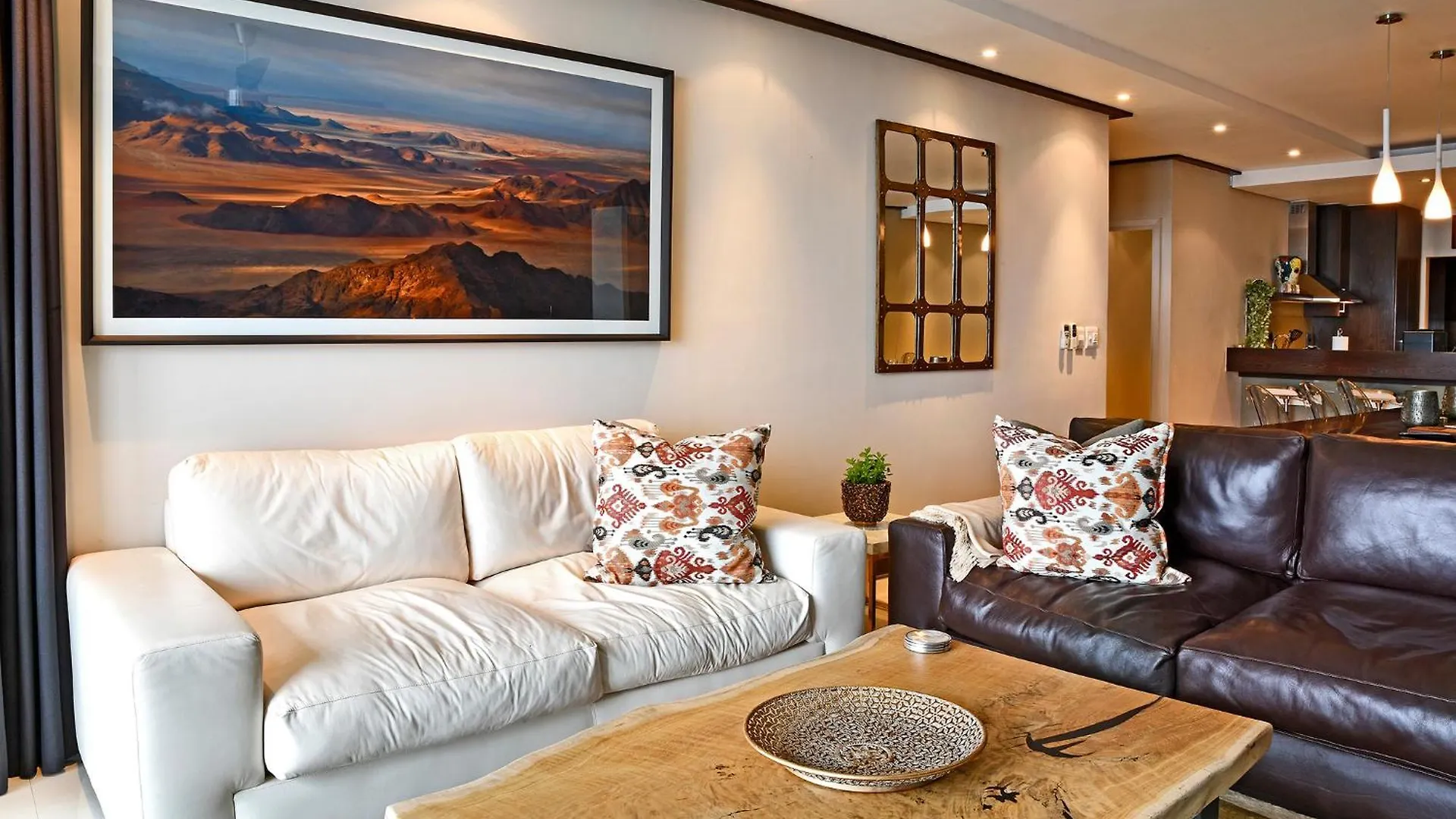 The Crystal 203 Camps Bay - Back-Up Power Apartment Cape Town